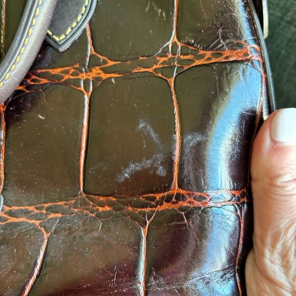 Dooney & Bourke Vintage Crocodile crossbody handle bag.  Dark brown - GUC. - Picture 8 of 13